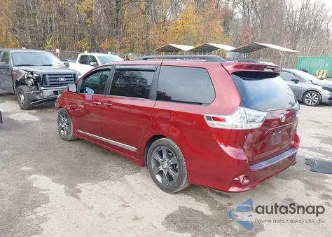 2015 Toyota Sienna Se Premium 8 Passenger z USA, uszkodzony, nr VIN 5TDXK3DC1FS651996